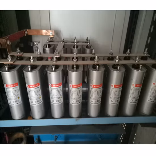 Four à induction creusé par refroidissement par eau de fonte de cuivre de maintien électrique horizontal